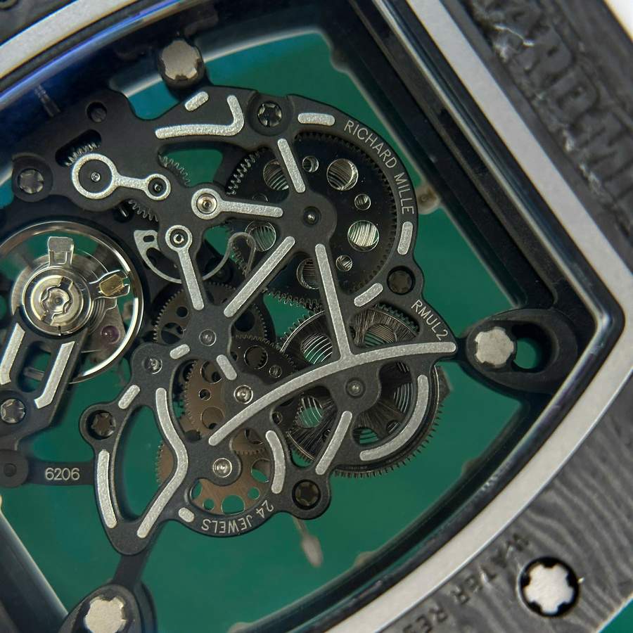 Ansprechende Replica Uhr: Richard Mille RM 055 Bubba Watson, Carbonfaser, weiß, 42.7 × 49,9 mm – Bild 7
