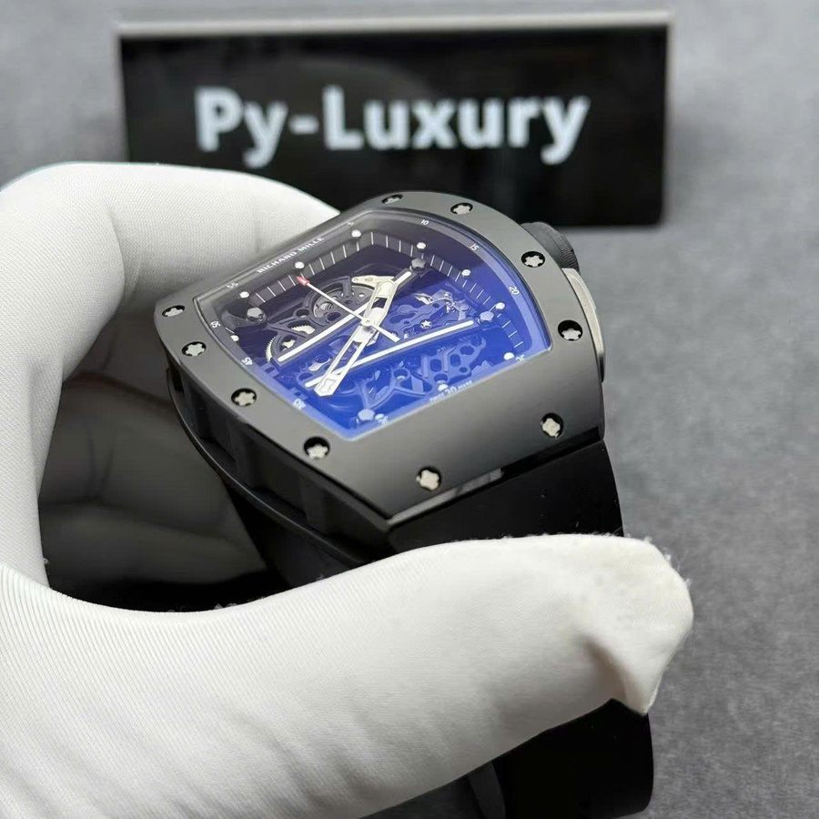 Fesselnde Replica Uhr: Richard Mille RM 61-01 Yohan Blake, ganz in Schwarz, Sonderanfertigung, Vaucher-Uhrwerk, 42,7 mm X 50,23 mm – Bild 3