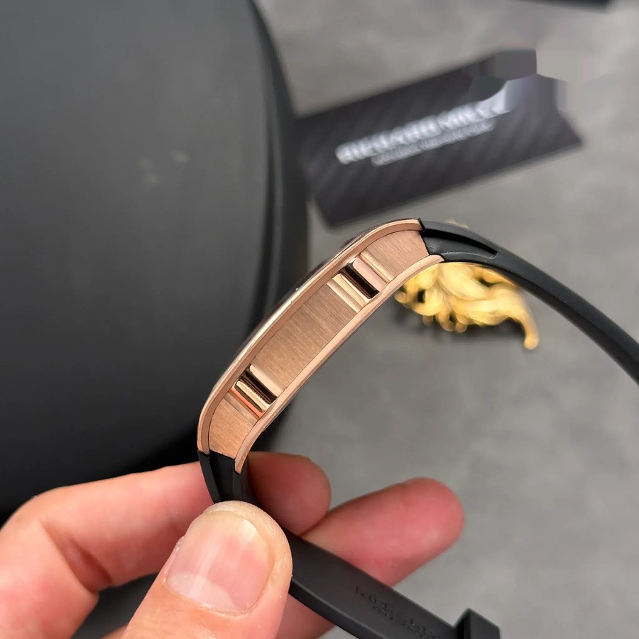Exquisite Replica Uhr: Richard Mille RM 67-01, Roségold, Automatik, extraflach, Kautschukarmband, 38,7 mm X 47,5 mm – Bild 10