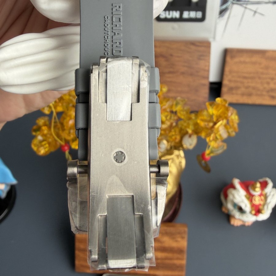 Sagenhafte Replica Uhr: Richard Mille RM 055, ganz in Grau, Boutique, Edition, Vaucher-Uhrwerk, 42.7 × 49,9 mm – Bild 9