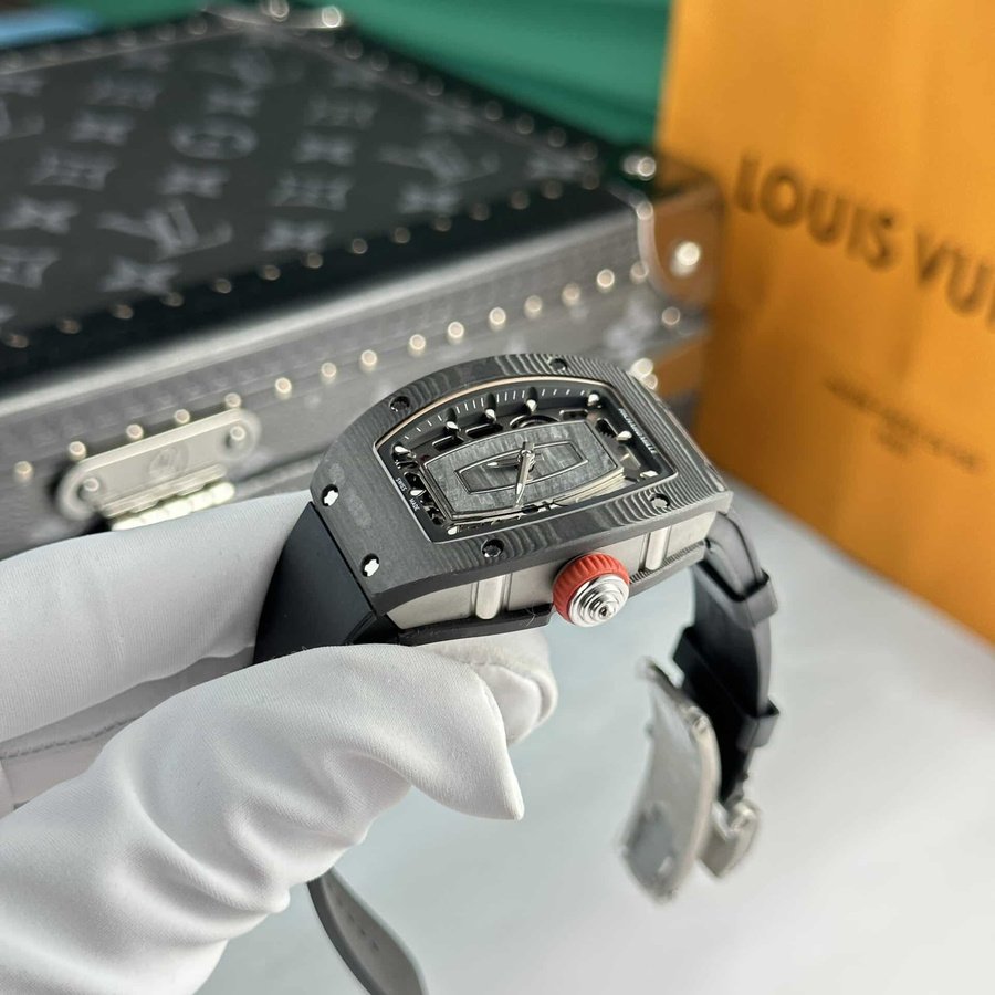 Hochwertige Replica Uhr: Richard Mille RM 07-01, schwarzes Carbon, schwarz, Kautschuk, 45.32 × 32,3 mm – Bild 4