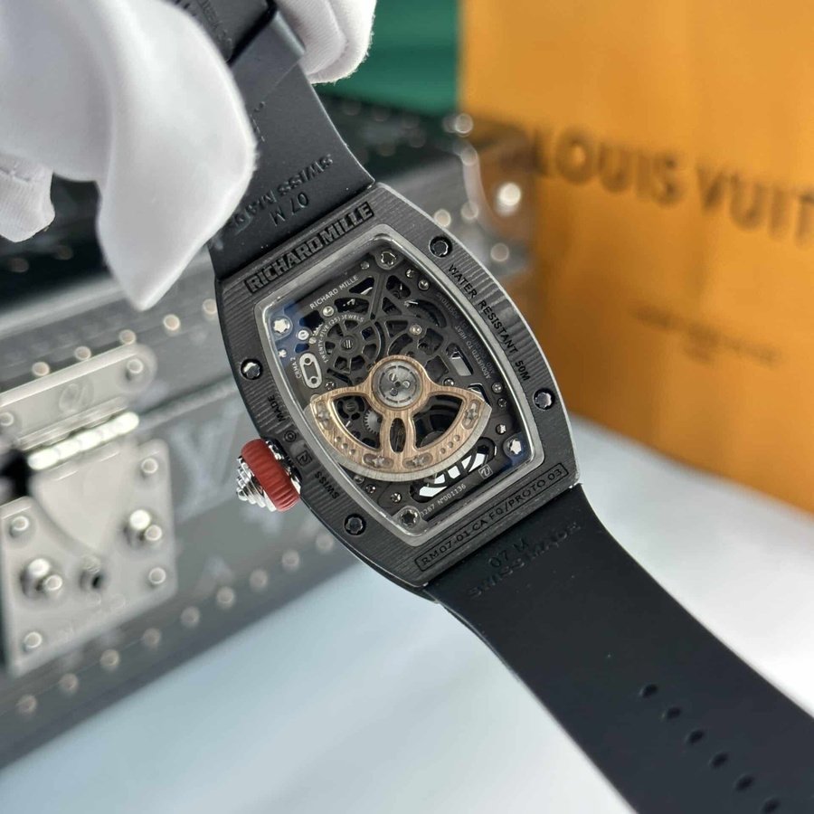 Hochwertige Replica Uhr: Richard Mille RM 07-01, schwarzes Carbon, schwarz, Kautschuk, 45.32 × 32,3 mm – Bild 7