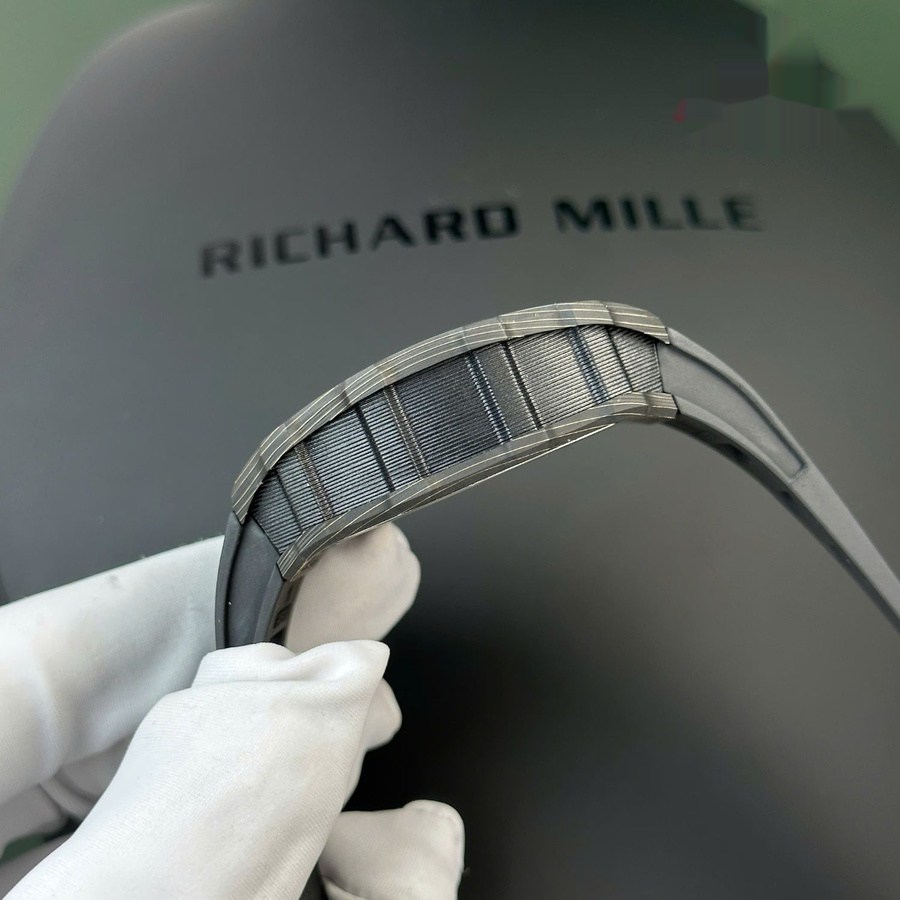 Makellose Replica Uhr: Richard Mille RM 12-01, Tourbillon, limitierte Edition, Carbon TPT 48 mm X 39,3 mm – Bild 9