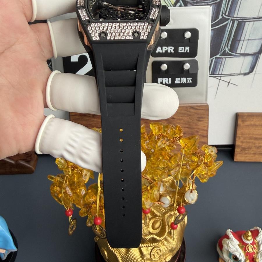 Gefragte Replica Uhr: Richard Mille RM 055, Roségold, individuell gefertigt, Carbon TPT CVD, Diamanten, Vaucher-Uhrwerk, 42,7 mm X 49,9 mm – Bild 9