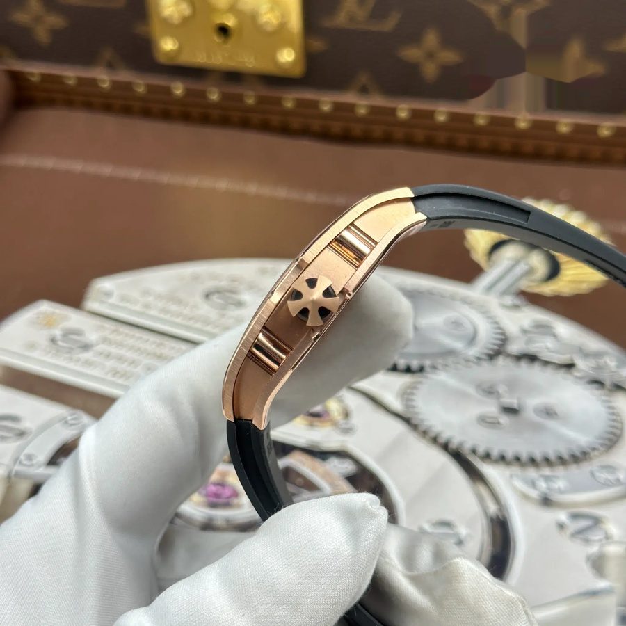 Luxuriös gestaltete Replica Uhr: Richard Mille RM67-01, Roségold, extraflach, mittlerer Steinbesatz, Moissanitbesatz, 38,7 mm X 47,5 mm – Bild 12