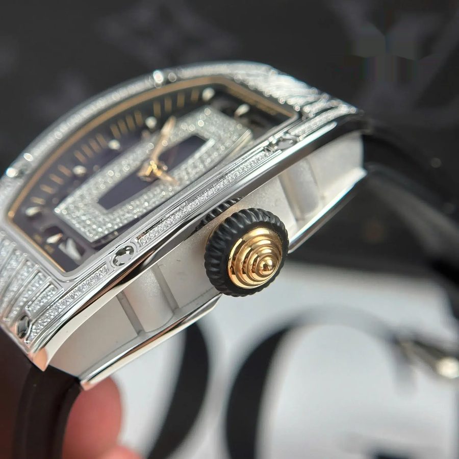 Neu eingetroffene Replica Uhr: Richard Mille RM 07-01, weiß, Gehäuse, mit, Zirkoniasteine, und, schwarz, Onyx, Zifferblatt, ZF 45.32 × 32,3 mm – Bild 6