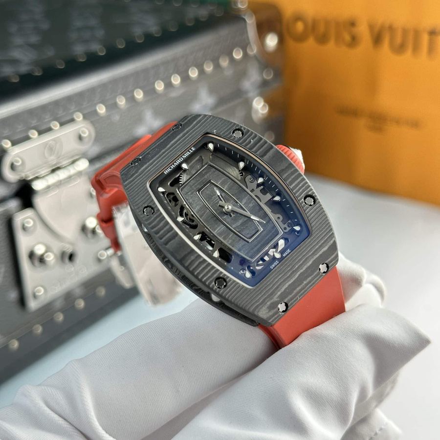 Erstklassige Replica Uhr: Richard Mille RM 07-01, schwarzes Carbon, rot, Kautschuk, 45.32 × 32,3 mm – Bild 3