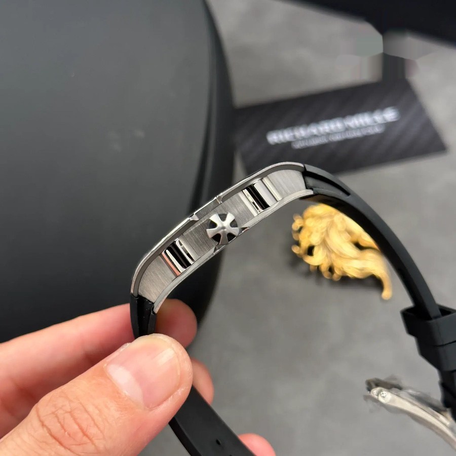 Erstklassige Replica Uhr: Richard Mille RM 67-01, extraflach, Titan, Gehäuse, High-Quality, Armband, 38,7 mm X 47,5 mm – Bild 10