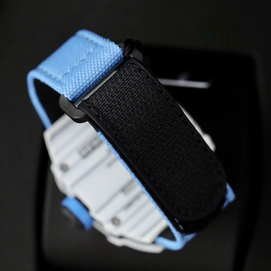Prestigeträchtige Replica Uhr: Richard Mille RM 27-02 Rafael Nadal, Tourbillon, weißes Carbon, Fiber 39.7 × 47,7 mm – Bild 9