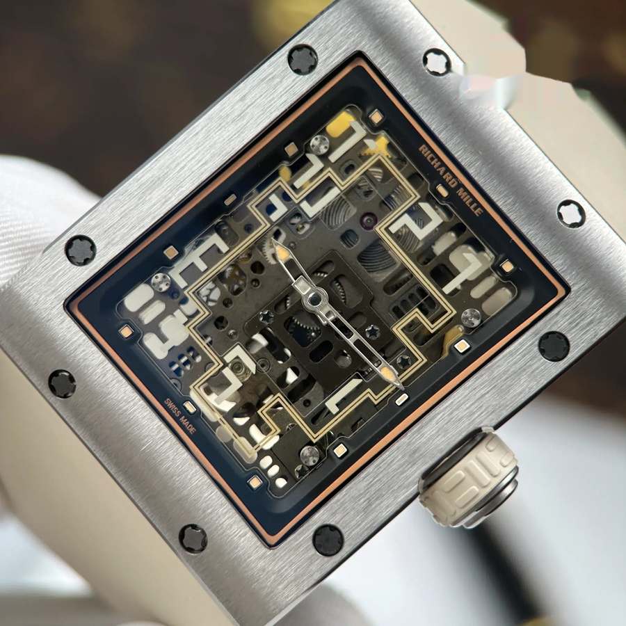 Wertvolle Replica Uhr: Richard Mille RM 16-02, Titan, extraflach, weiß, Kautschukarmband, 36 × 45 mm – Bild 5