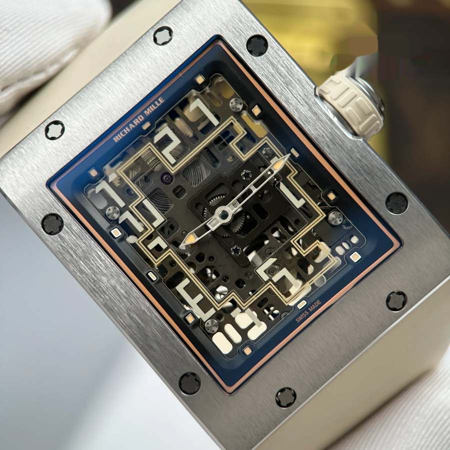 Wertvolle Replica Uhr: Richard Mille RM 16-02, Titan, extraflach, weiß, Kautschukarmband, 36 × 45 mm – Bild 6